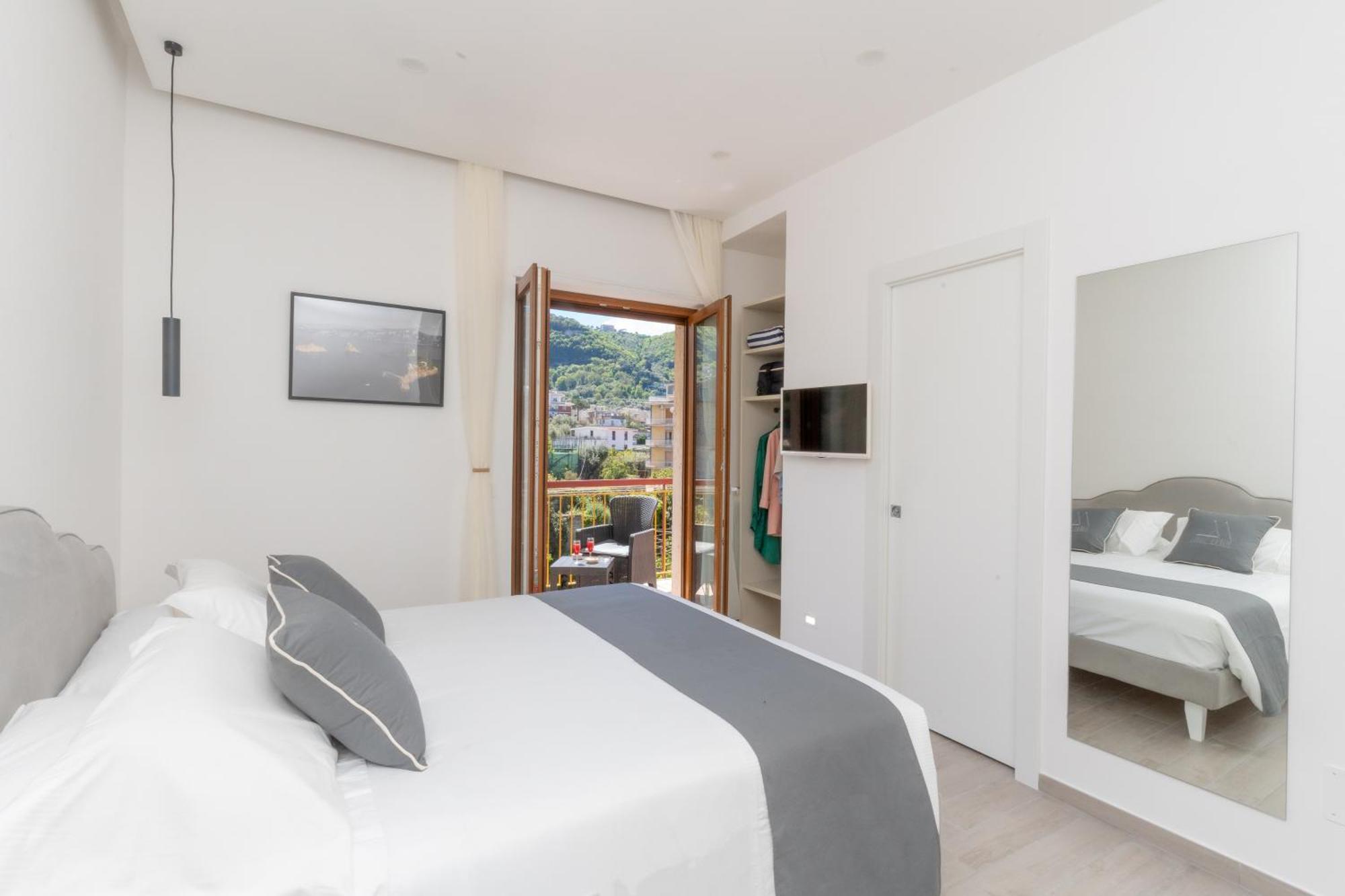 Mifra Suites Sorrento Bagian luar foto