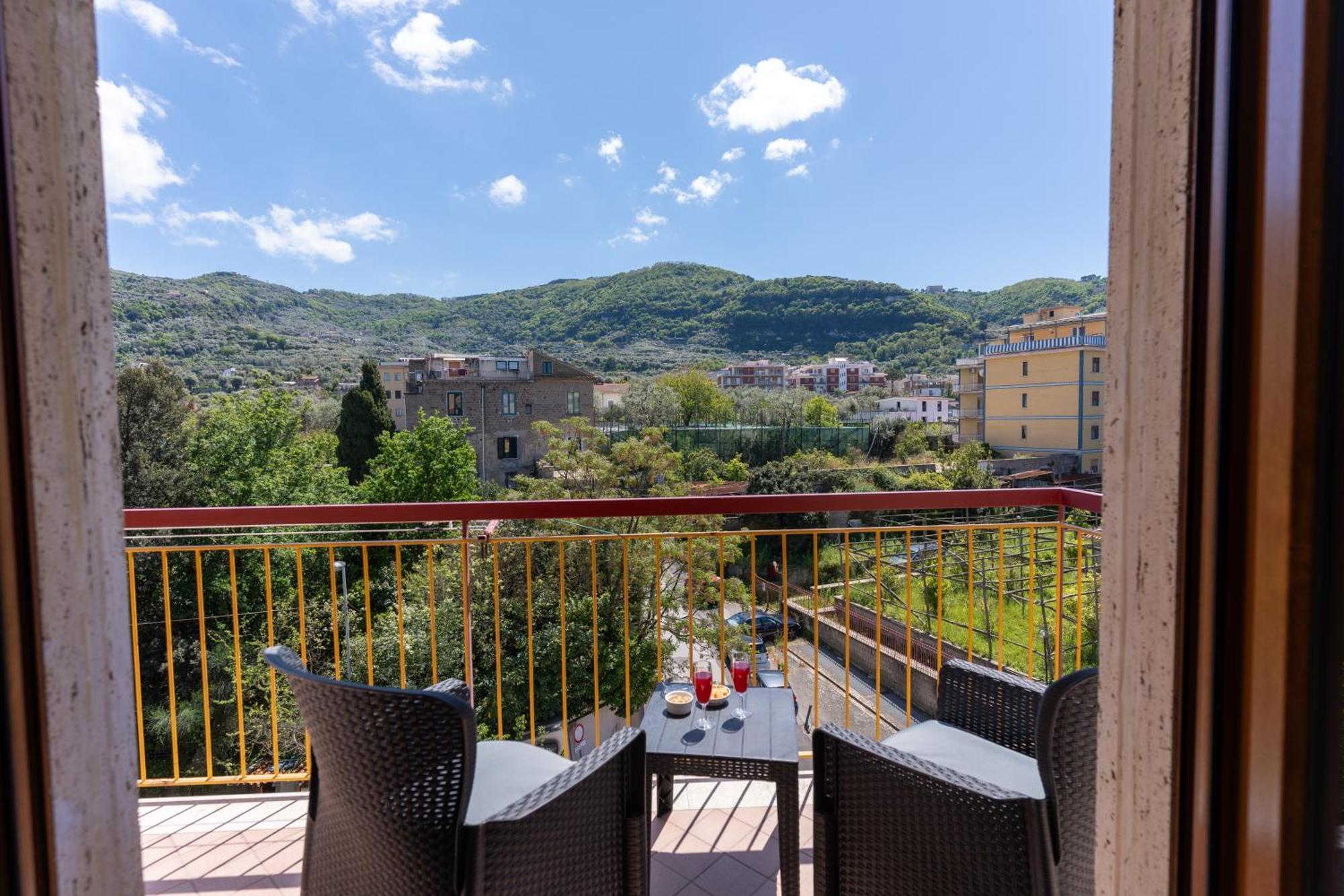 Mifra Suites Sorrento Bagian luar foto