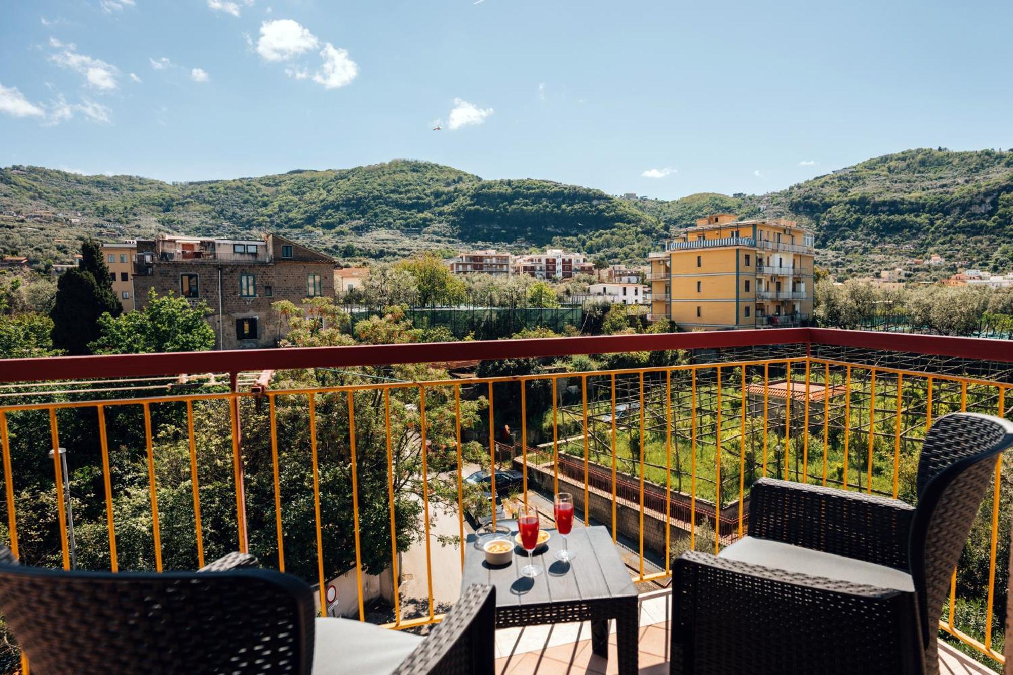 Mifra Suites Sorrento Bagian luar foto